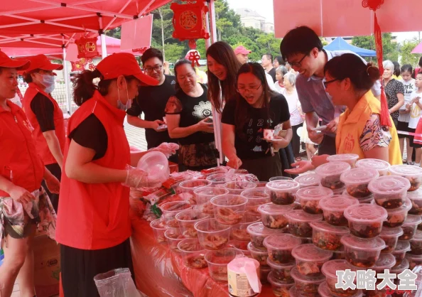 麻豆社区居民探索社区特色美食和传统手工艺