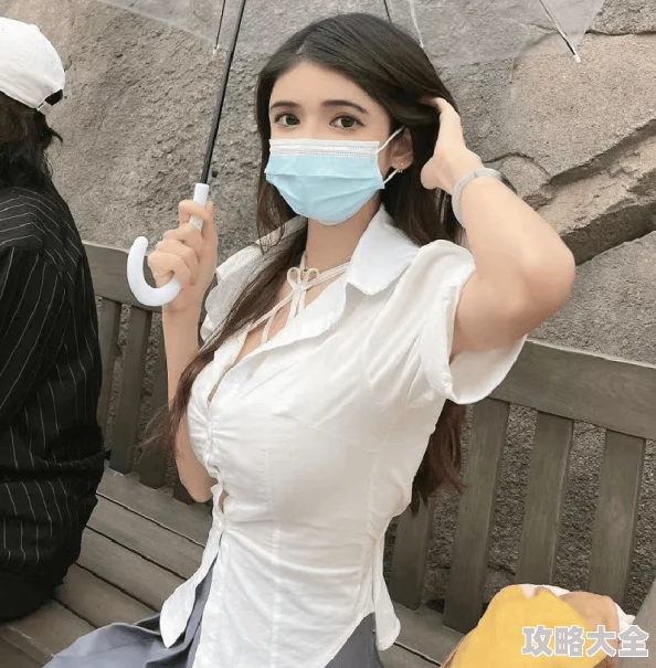 美女被吸乳曝光者声称获取了完整视频将进一步公开更多细节