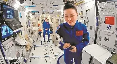 脱了同桌小内内摸出水视频2025元宇宙虚拟体验全新上线引爆热潮